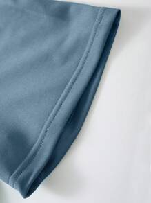 Manfinity Homme Conjunto de camiseta de cuello redondo de manga corta y pantalones cortos de unicolor para hombres, adecuado para el verano, atuendos cómodos - Neblina azul - Ver 3