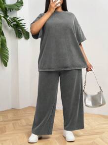 SHEIN PETITE CURVE Women's Plus Size Casual Crew Neck Short Sleeve Straight Leg Pants Distressed Wash Loose Outfit Women Summer Clothing - Grey - View 3