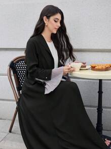 Al Najma 女士优雅朴素长袍，褶皱袖口拼接设计，长袍 - 黑色 - 查看 6