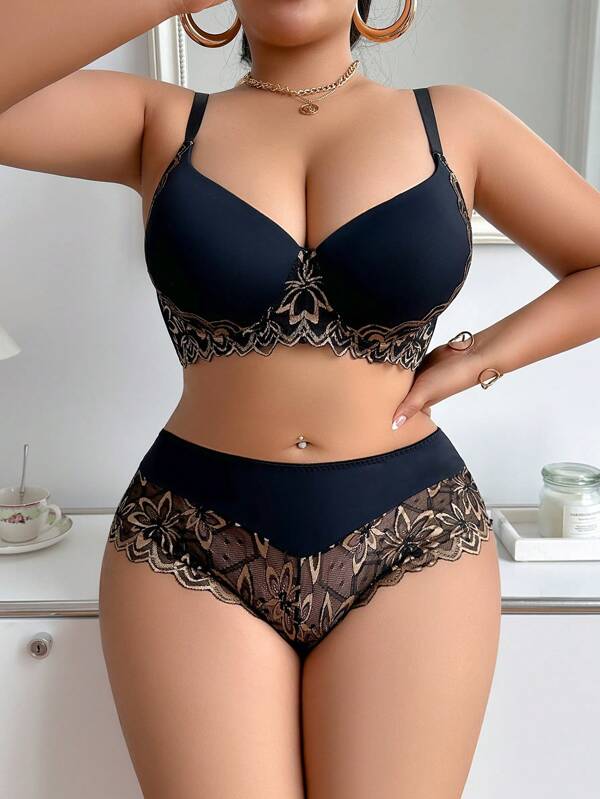 SHEIN Conjunto de lingerie plus size 2 peças, sutiã de elevação e suporte com design de patchwork de renda sexy e calcinha combinando