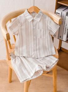 SHEIN 2 件套幼儿男童休闲米色短袖 Polo 开衫上衣和松紧腰短裤，适合春夏季居家、户外、旅行和度假 - 杏色 - 查看 3