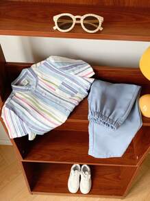 Conjunto de 2 piezas para niños pequeños, camisa de manga corta estampada con rayas y pantalón recto de color liso, informal y versátil