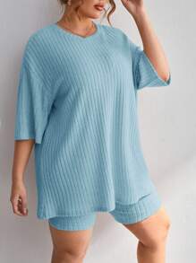 SHEIN Essnce Plus Size Summer Casual Solid Color Dropped Shoulder T-Shirt And Shorts 2 Pieces Set - Baby Blue - View 4