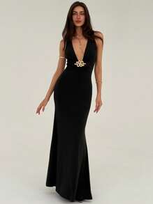 Aloruh 1 件优雅无袖超长性感深 V 金属花卉装饰高弹力紧身美人鱼下摆黑色现代连衣裙