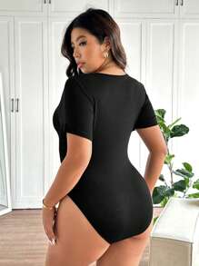 SHEIN Frenchy Body casual con decorazione a fiori 3D e maniche corte, per taglie forti donna - nero - Visualizzare 5