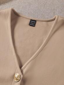 SHEIN EZwear Camiseta sin mangas informal de mujer de unicolor con cuello en V y abotonadura sencilla - Caqui - Ver 5