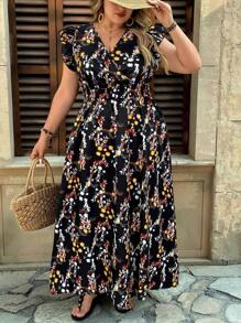 SHEIN VCAY 大码女式波西米亚长裙：黑色碎花图案，V 领，短袖，层叠下摆，打造飘逸廓形