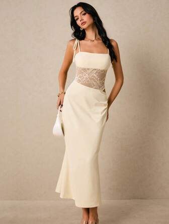 Poéselle Kvinnors eleganta enfärgade spets Patchwork Fishtail-klänning