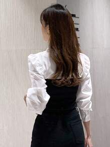 DAZY 撞色二合一泡泡袖衬衫，秋季长袖上衣 - 黑與白 - 查看 2