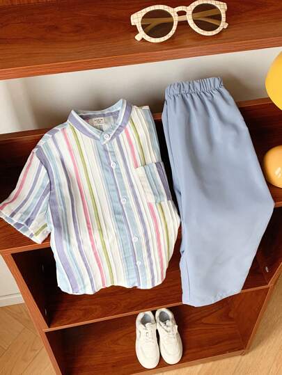 Conjunto de 2 piezas para niños pequeños, camisa de manga corta estampada con rayas y pantalón recto de color liso, informal y versátil
