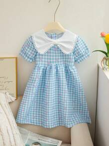SHEIN Little Girls Summer New Checkered Bubble Texture Bow Print Bubble Short Sleeve Bow Collar Back Zipper Closure Dress, Simple Fashion Sweet Cute Vacation