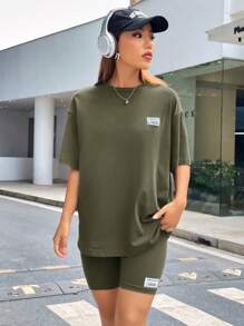 SHEIN EZwear Damska koszulka z dzianiny z odkrytymi ramionami i szortami, swobodny strój, lato
