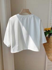 SHEIN EZwear Camiseta crop sol & con estampado de letra de hombros caídos