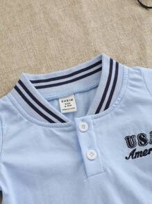 SHEIN Playful Pals 100% 纯棉针织短袖 Polo 衫，适合男婴，绅士风格优雅字母刺绣设计，适合休闲穿着、跑步、上学、送礼 - 春夏系列，适合户外使用 - 藍色 - 查看 7