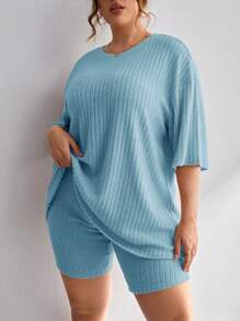 SHEIN Essnce Plus Size Summer Casual Solid Color Dropped Shoulder T-Shirt And Shorts 2 Pieces Set - Baby Blue - View 3