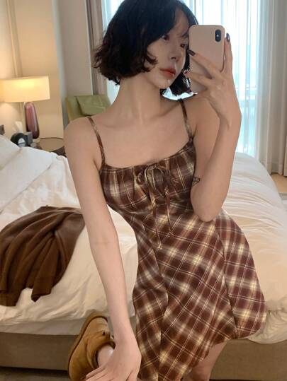 DAZY Women's Casual Plaid Print Spaghetti Strap Mid-Length Dress, Summer