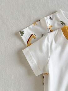 SHEIN 2pcs/Set Infant Baby/Newborn Unisex Ribbed Crew Neck White T-Shirt TOP, Cartoon Lion & Giraffe Animal Print, Cute Casual Versatile Comfortable, 0-3 Months,Spring/Summer New Arrival, Suitable For Outings, Vacation, And Birthday Party Baby Unisex Clothes - White - View 9