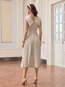 ZEYLAH Váy midi xếp ly không tay cổ chữ V, có cổ áo lớn - Màu be - Xem 5