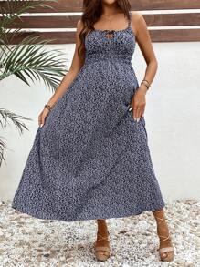 SHEIN Maternity Casual Tiny Ditsy Floral Cami Dress For Vacation
