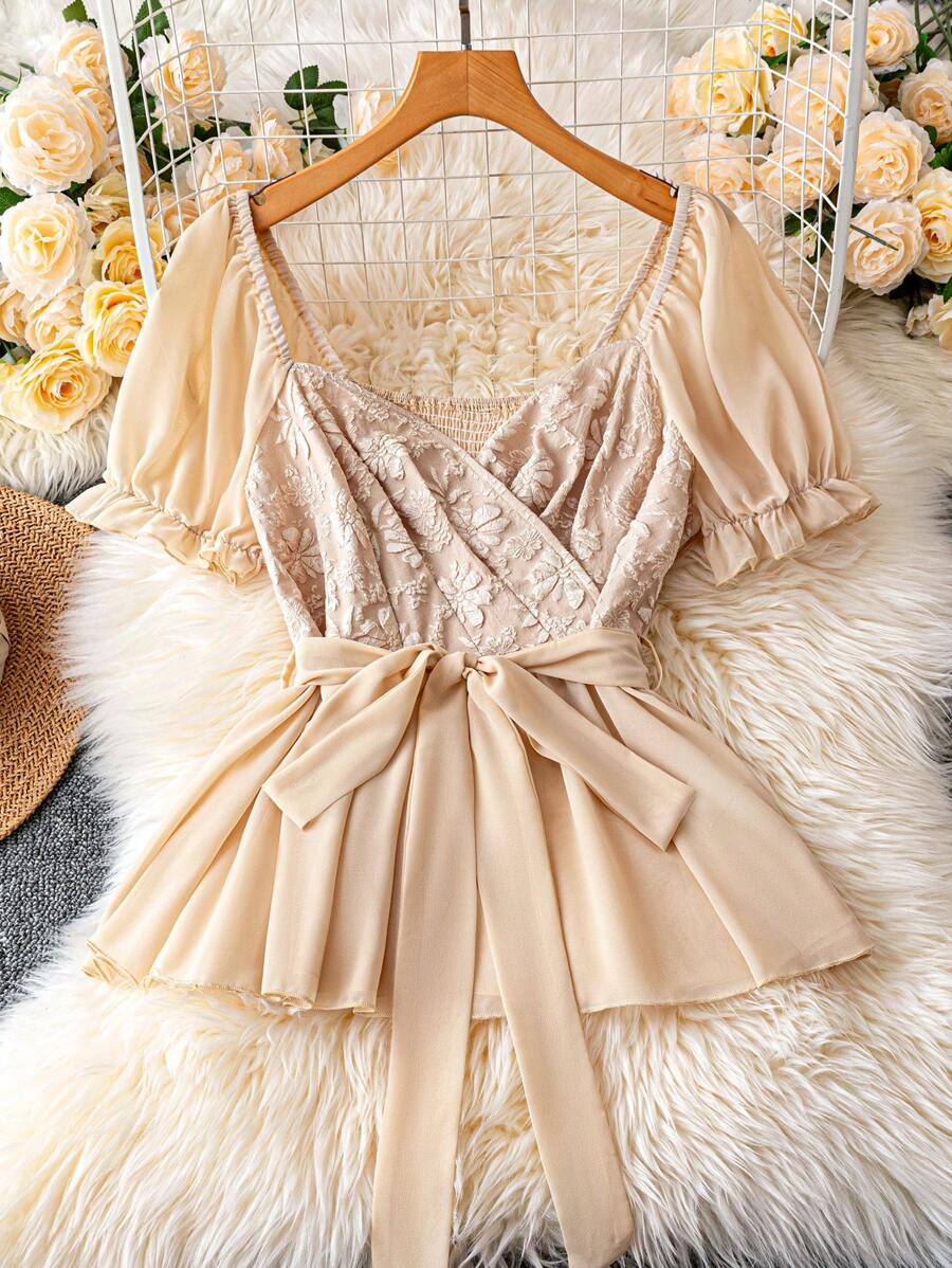 SHEIN LUNE Romantic Date  Elegant Business Casual Apricot Embossed Jacquard Chiffon Layered Square Collar Lantern Sleeve Blouse Women, French Style Waist Belt Design Slim Fit Minimalist Top - Apricot - View 1