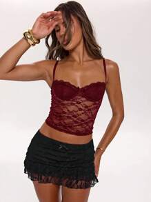 SHEIN BAE 吊带蕾丝衬垫性感短款上衣，适合音乐节、派对、街头装和休闲外出，早春