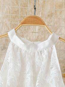 SHEIN LUNE Vestido de talla grande para mujer con cuello halter sin mangas, con recorte de encaje y malla, para vacaciones y playa