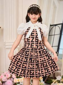 SHEIN 2件套青少年女孩字母印花单排扣泡泡袖上衣和百褶中裙套装 - 卡其色 - 查看 4