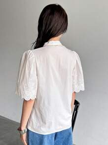 FRIFUL Áo sơ mi nữ mùa hè màu trơn cổ áo đứng rỗng thêu tay ngắn - trắng - Xem 5