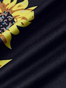 SHEIN LUNE Plus Size Sunflower Print Spaghetti Strap Dress, Cooling, Stress Relief Outfit, Evening Long Gown, Elegant Fashion Women Loungewear - Multicolor - View 3