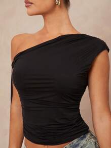 SHEIN x Lina Lumalex 不对称肩部蝴蝶金属装饰褶饰修身女式衬衫 - 黑色 - 查看 7