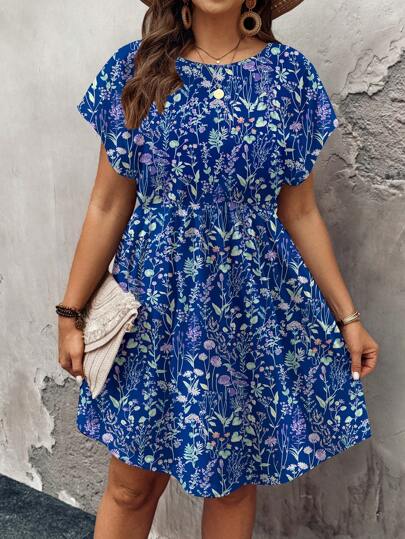SHEIN LUNE Casual Vintage Ditsy Floral Pattern Loose Round Neck Short Sleeve Plus Size Dress, Suitable For Spring And Summer,Beach Dress Sundress,Holiday Outfits Boho