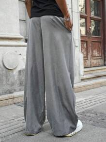 Manfinity EMRG Pantalones anchos japoneses de 2 en 1 con diseño de nicho, sueltos y de pierna ancha, regalo para novio, pantalones largos y holgados de color gris sólido para el esposo, otoño - Gris Claro - Ver 2