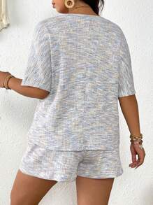 SHEIN Frenchy 夏季新款休闲T恤和短裤加大码两件套 - 彩色 - 查看 2