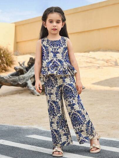 SHEIN 2pcs Set Young Girl Floral Woven Round Neck Sleeveless Ruffle Hem Blouse Top And Loose Casual Woven Wide-Leg Floral Long Pants, Spring/Summer Casual Vacation Vintage Cute, Mom And Daughter & Sisters Matching. Matching Family Vacation, Vintage Rose Plant Floral ., Suitable For Girls Daily Wear, Festivals, Vacation, Holidays, Family Gatherings And Special Occasions.