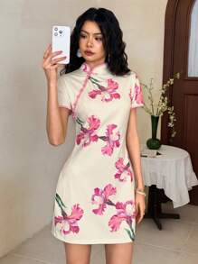 EastFlair Women's Button Decor Floral Print Short Sleeve Mini Dress, Elegant  Women Birthday Outfit Chinese Style Patterns Cheongsam Collar