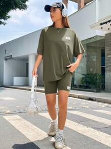 SHEIN EZwear Damska koszulka z dzianiny z odkrytymi ramionami i szortami, swobodny strój, lato