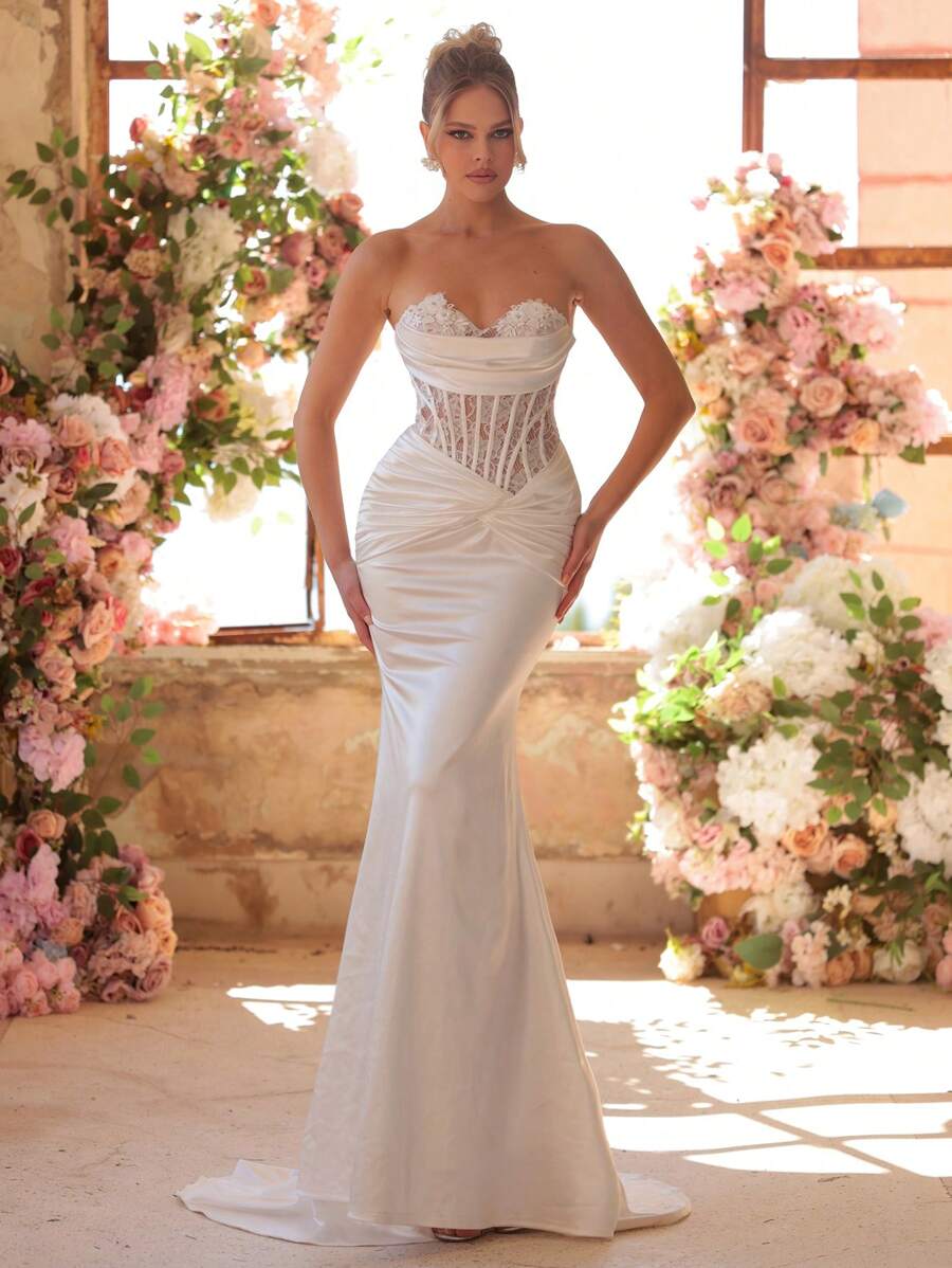 Glamrae 优雅华丽的白色蕾丝手工贴花钻石装饰V领褶裥腰部性感透视鱼尾连衣裙，适合婚礼、节日、新娘礼服、正式场合、情人节等场合。 - 白色 - 查看 1