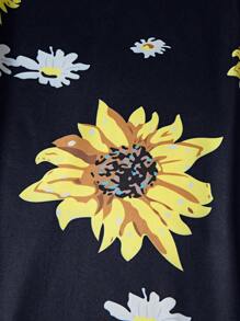 SHEIN LUNE Plus Size Sunflower Print Spaghetti Strap Dress, Cooling, Stress Relief Outfit, Evening Long Gown, Elegant Fashion Women Loungewear - Multicolor - View 6