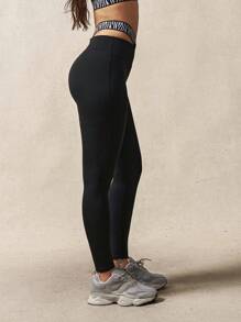 VARSITIE Minimalist Sports Leggings, Suitable For Summer - Black - View 2