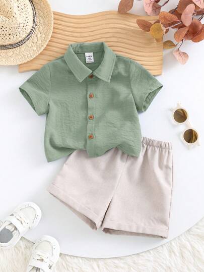 SHEIN 2 件套男童/女童休闲纯色短袖衬衫和松紧腰短裤套装，适合夏季居家、郊游、旅行和度假
