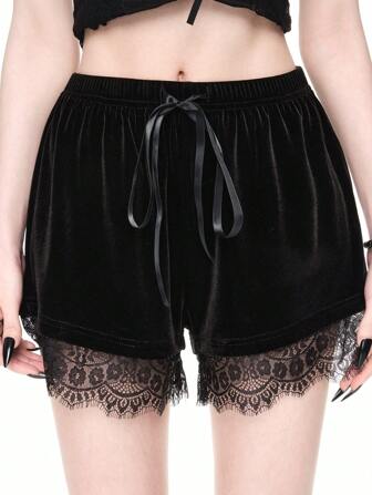Goth Pantalones cortos elásticos de cintura de terciopelo con decoración de encaje retro gótico para mujeres, adecuados como shorts interiores