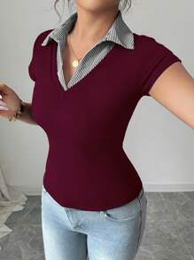 Selianne Blusa casual elegante de negocios Rafferiza para mujer, cómoda y sofisticada, con escote en V, de rayas, 2 en 1, de tela acanalada elástica de alta calidad, corte ajustado, para primavera/verano, de manga corta, en color rojo borgoña