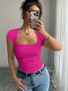 Selianne Modisches, figurbetonendes U-Ausschnitt Plissee Taille Hoch Dehnbar Gestricktes Weißes Top für Frauen, Frühling/Sommer