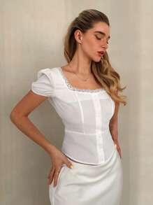 Glamine Blusa elegante da donna con scollo quadrato, orlo in pizzo, chiusura con bottoni, vestibilità slim, per uso quotidiano, adatta per primavera/estate