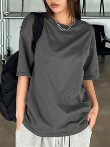 DAZY Camiseta holgada de manga corta con bordado de letra y hombros caídos, camiseta sobredimensionada - Gris Oscuro - Ver 6