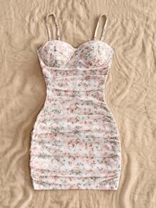 Soleia 度假风碎花褶饰肩带迷你连衣裙，适合搭配内衣或外套 - 杏色 - 查看 4