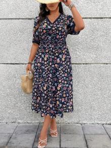 SHEIN Clasi Vestido casual de mujer de talla grande con cuello en V y mangas cortas con estampado floral