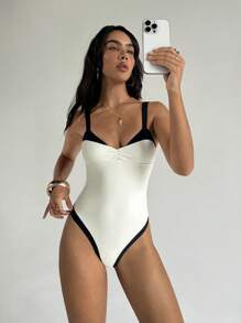 Aloruh 女士春夏新款白色和黑色拼接低胸高开叉性感优雅连体泳衣，适合海滩/度假 - 黑與白 - 查看 7