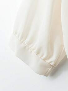 SHEIN Franclia 大码春夏两件组合度假优雅长裙雪纺吊带V领荷叶边春装夏季女装套装太阳裙波西米亚礼服女装婚礼女装复活节女装浪漫连衣裙毕业礼服搭配户外上衣衬衫领灯笼袖雪纺领蝴蝶结 - 杏色 - 查看 3