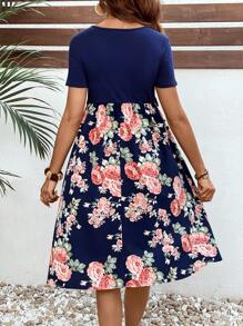 SHEIN Floral Print Patchwork Nursing Casual Vacation Dress For Pregnant Women - Navy Blue - View 2